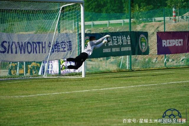 排超男排联赛上海零封南京领跑 山东3-0完胜北汽